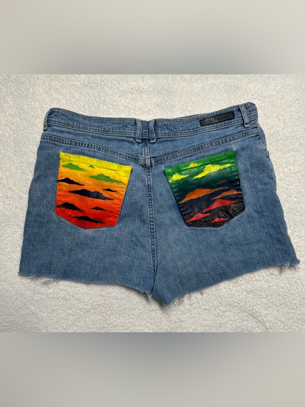 Gloria Vanderbilt Blue Denim Shorts with Custom Painted Sunset Pockets